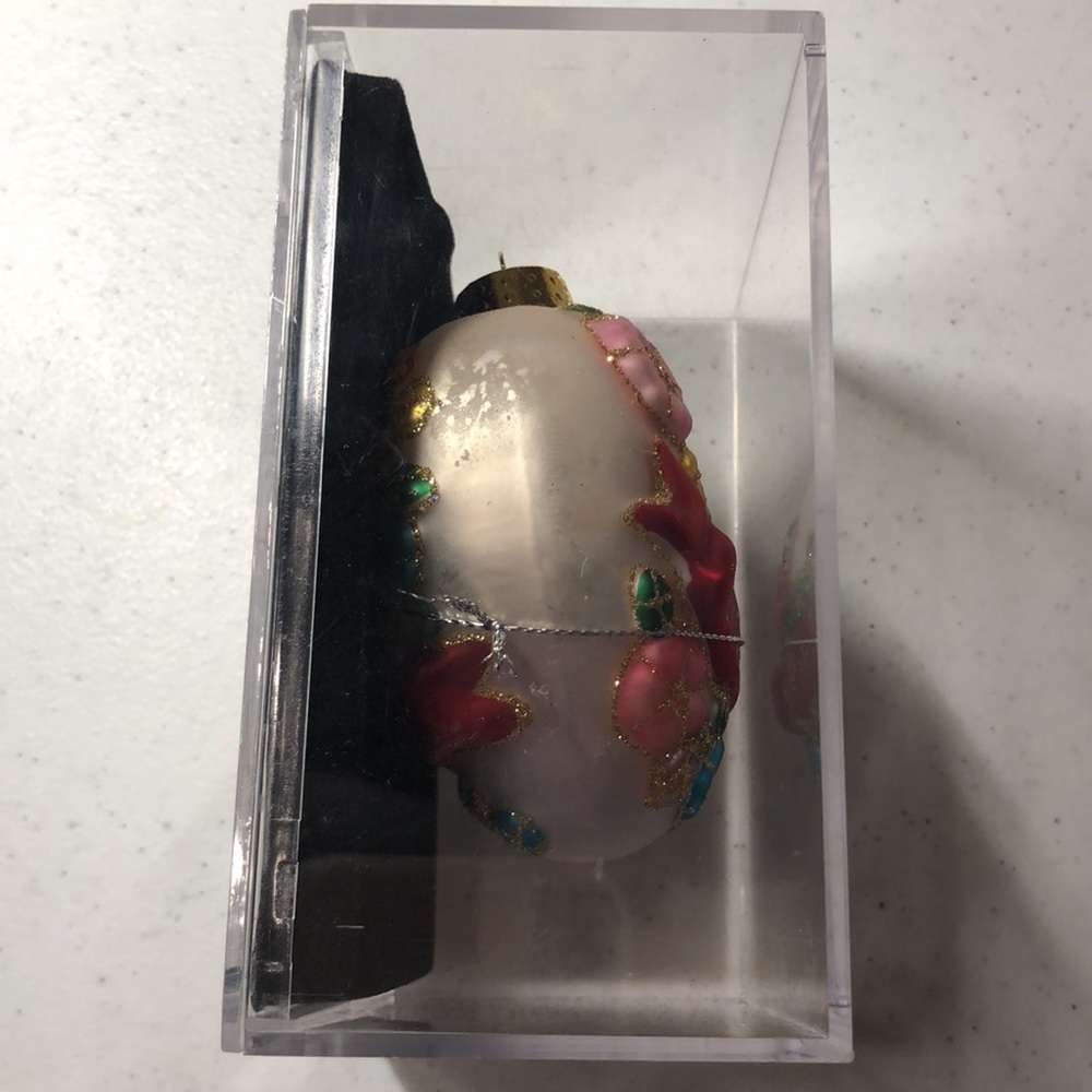 Hand Crafted Glass Ornament stating “I Love You” - Picture 5 of 5